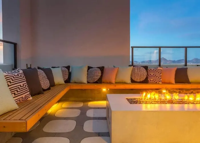 Boulevard Modern Highrise Stu Sky Pool Parking Gym 03 Apartment *