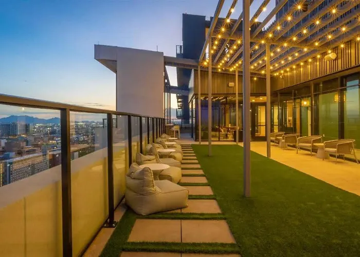 Apartment Boulevard Modern Highrise Stu Sky Pool Parking Gym 03 *