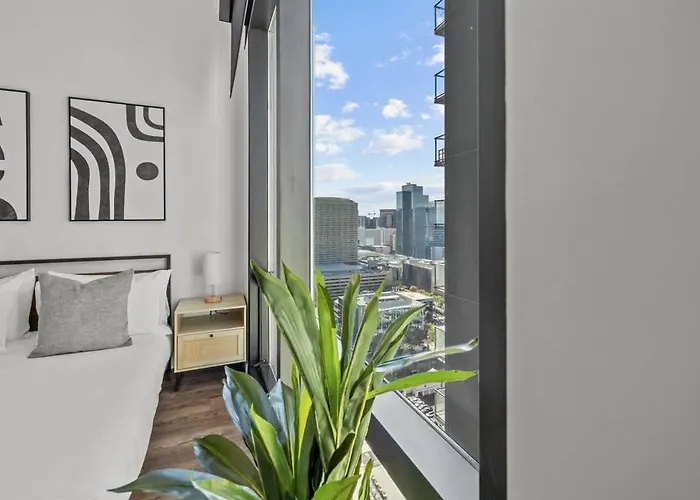Boulevard Modern Highrise Stu Sky Pool Parking Gym 03 * Phoenix